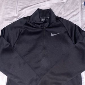 Nike pullover/ 1/2 zip